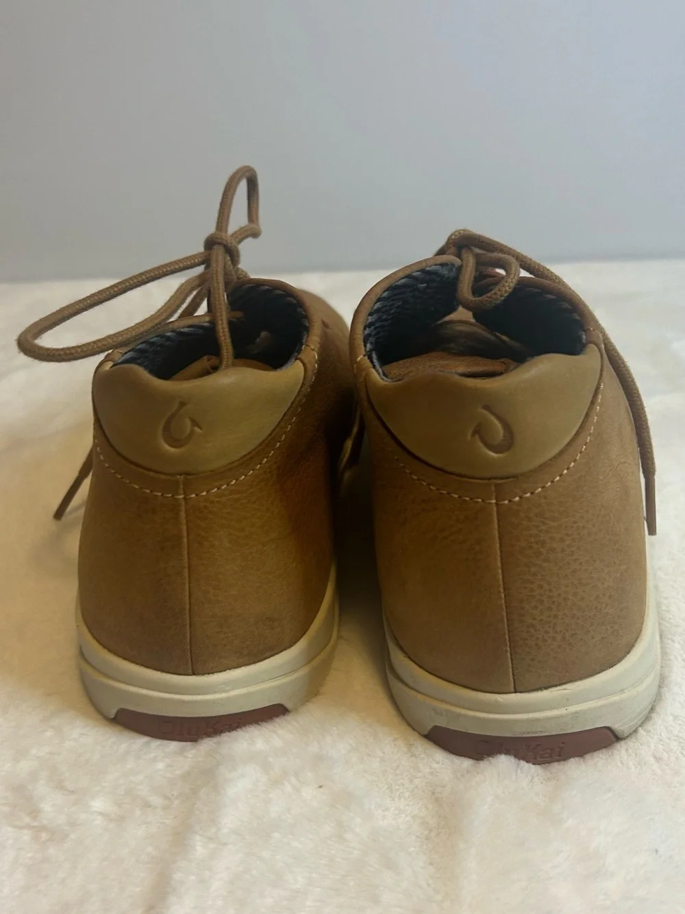 OluKai Men’s Brown Leather Chukka Sneakers Lace Up Casual Shoes